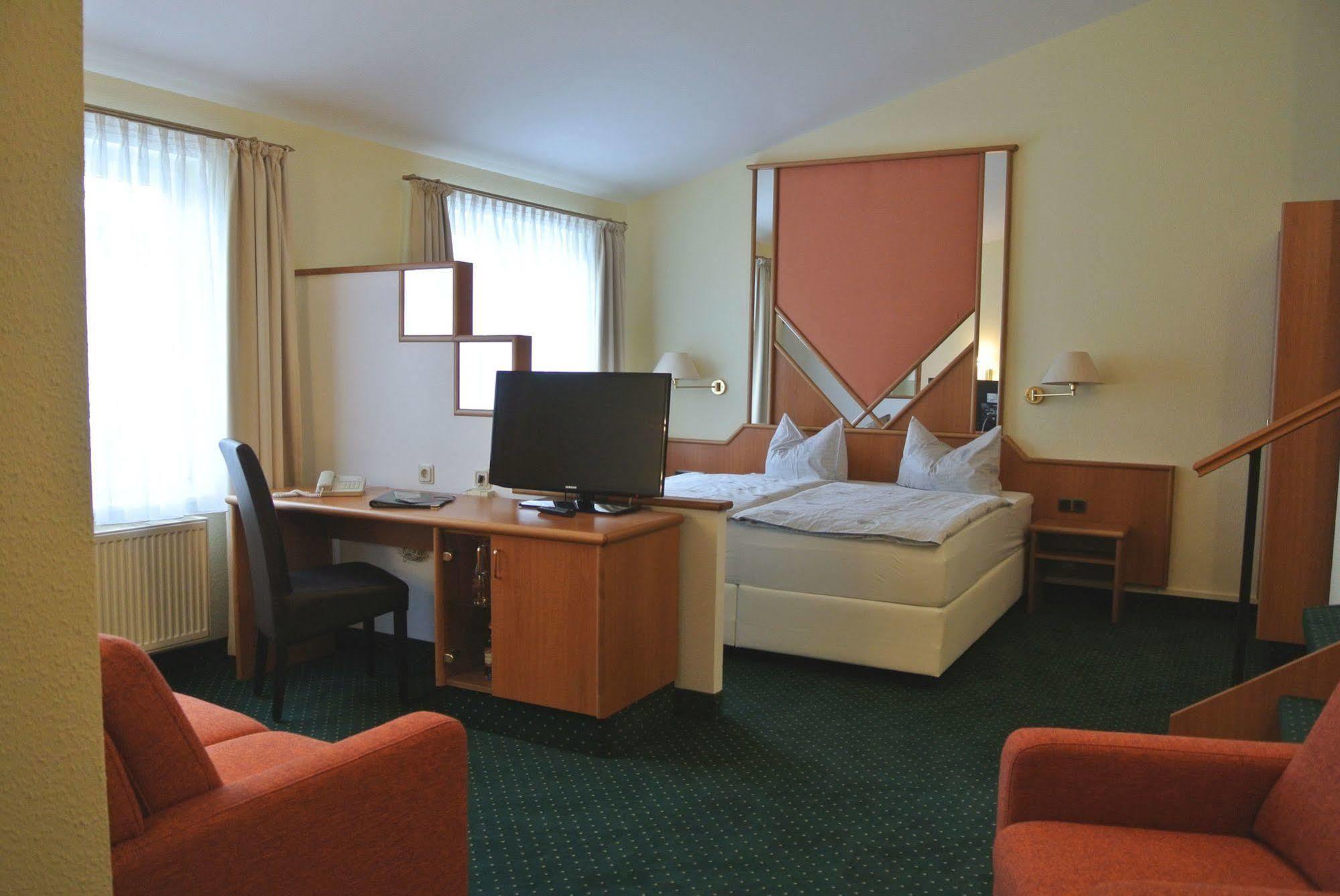 Hotel Evabrunnen Bischofswerda Bagian luar foto
