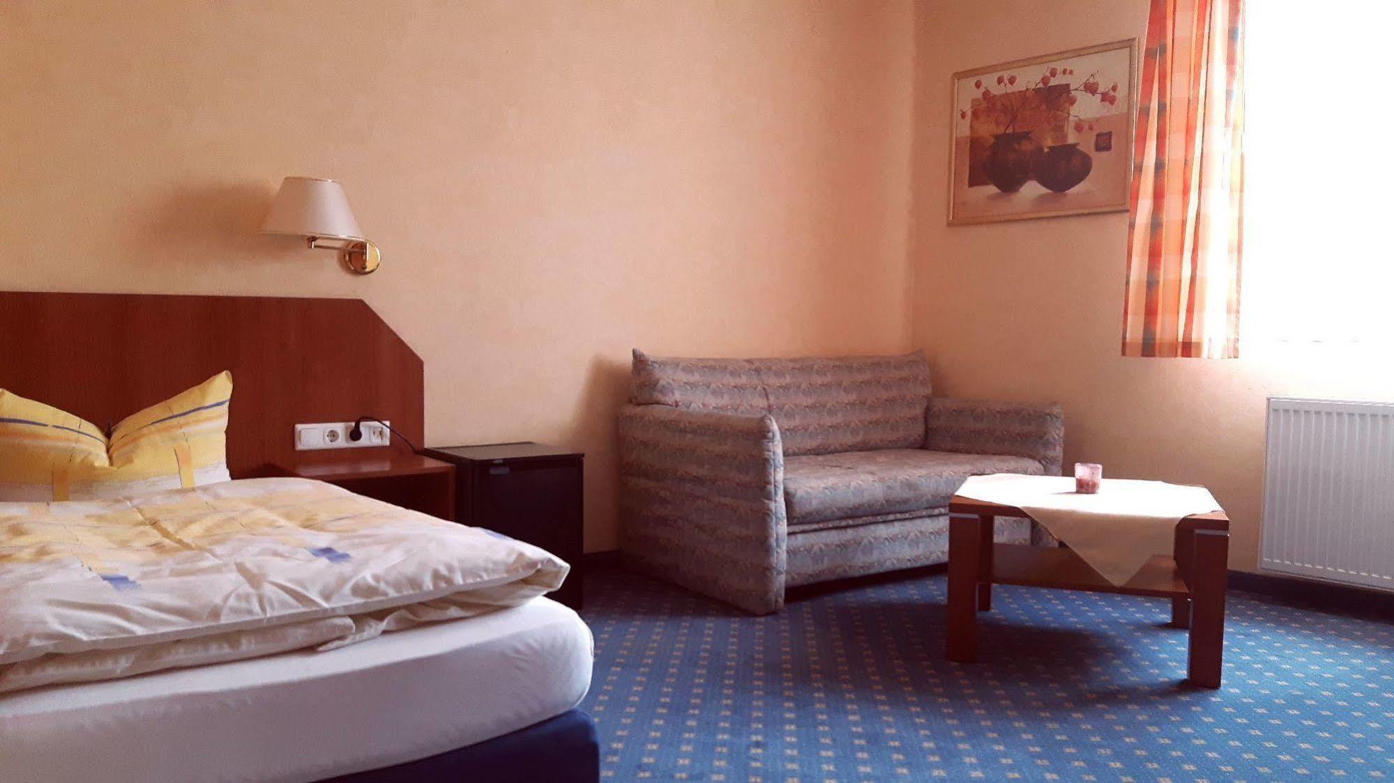 Hotel Evabrunnen Bischofswerda Bagian luar foto