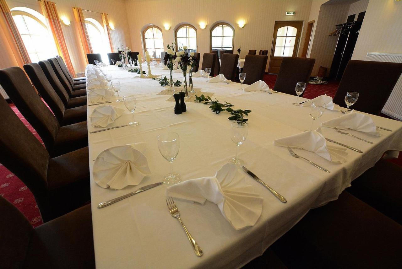 Hotel Evabrunnen Bischofswerda Bagian luar foto
